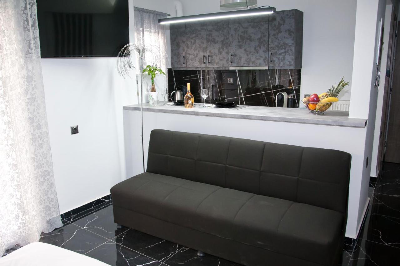 Chris Luxury Studio Ioannina Exterior foto